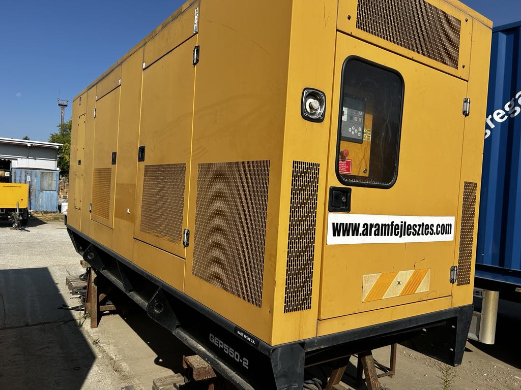 CAT550