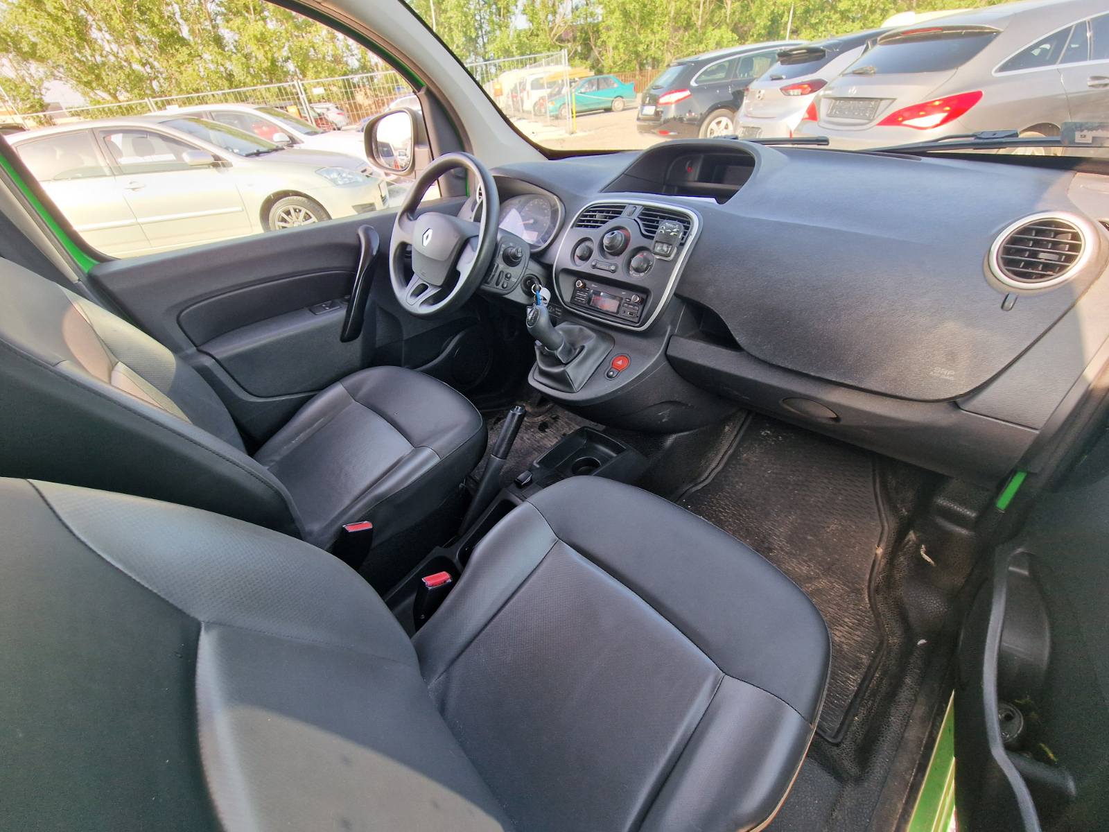 Renault Kangoo - dobozos